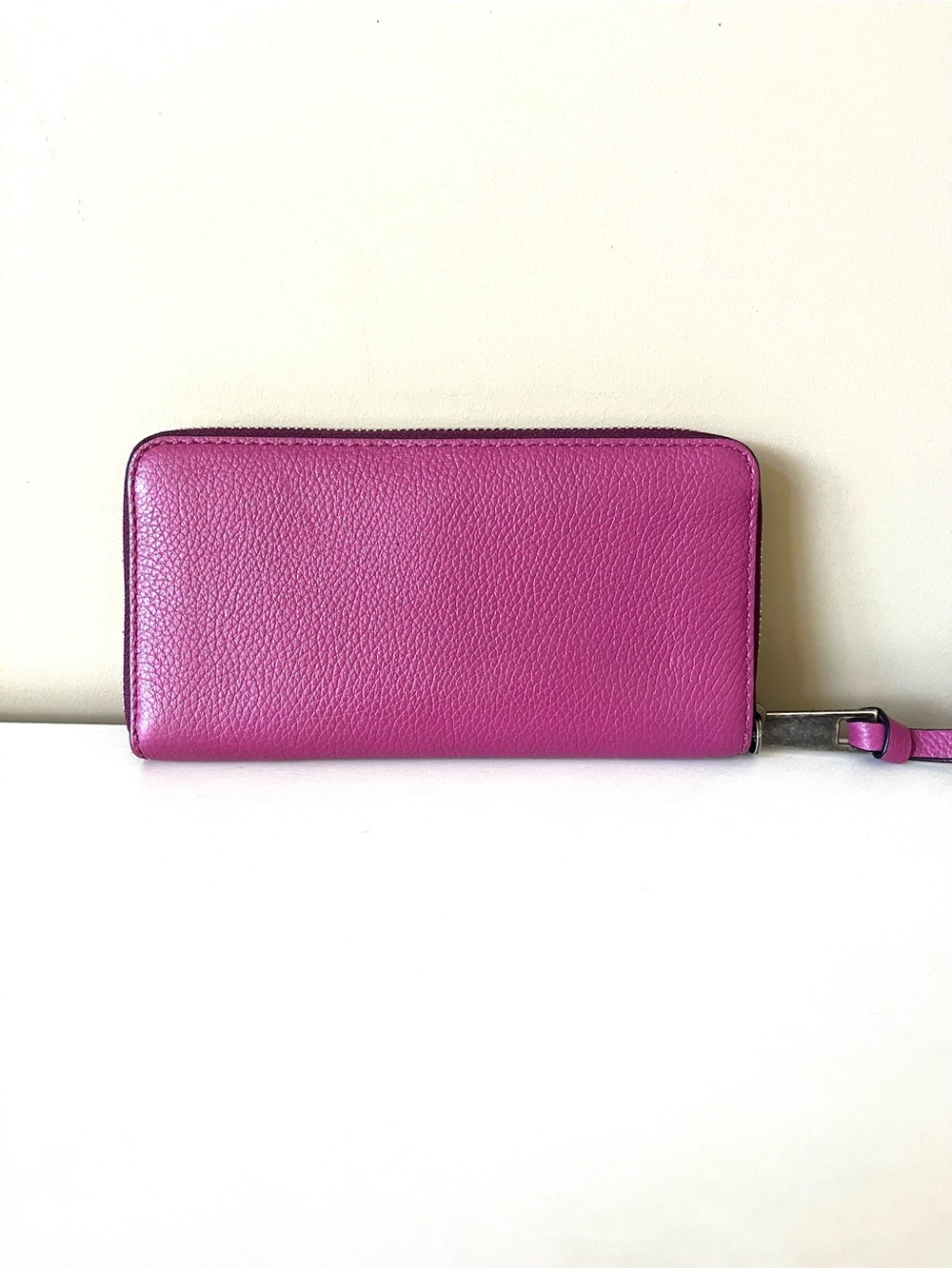 Marc Jacob’s Recruit Fuscia Continental Zip Around Wallet - Picture 2 of 15